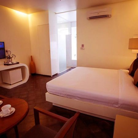 Angkor Boutique Villa Сиемрип Экстерьер фото